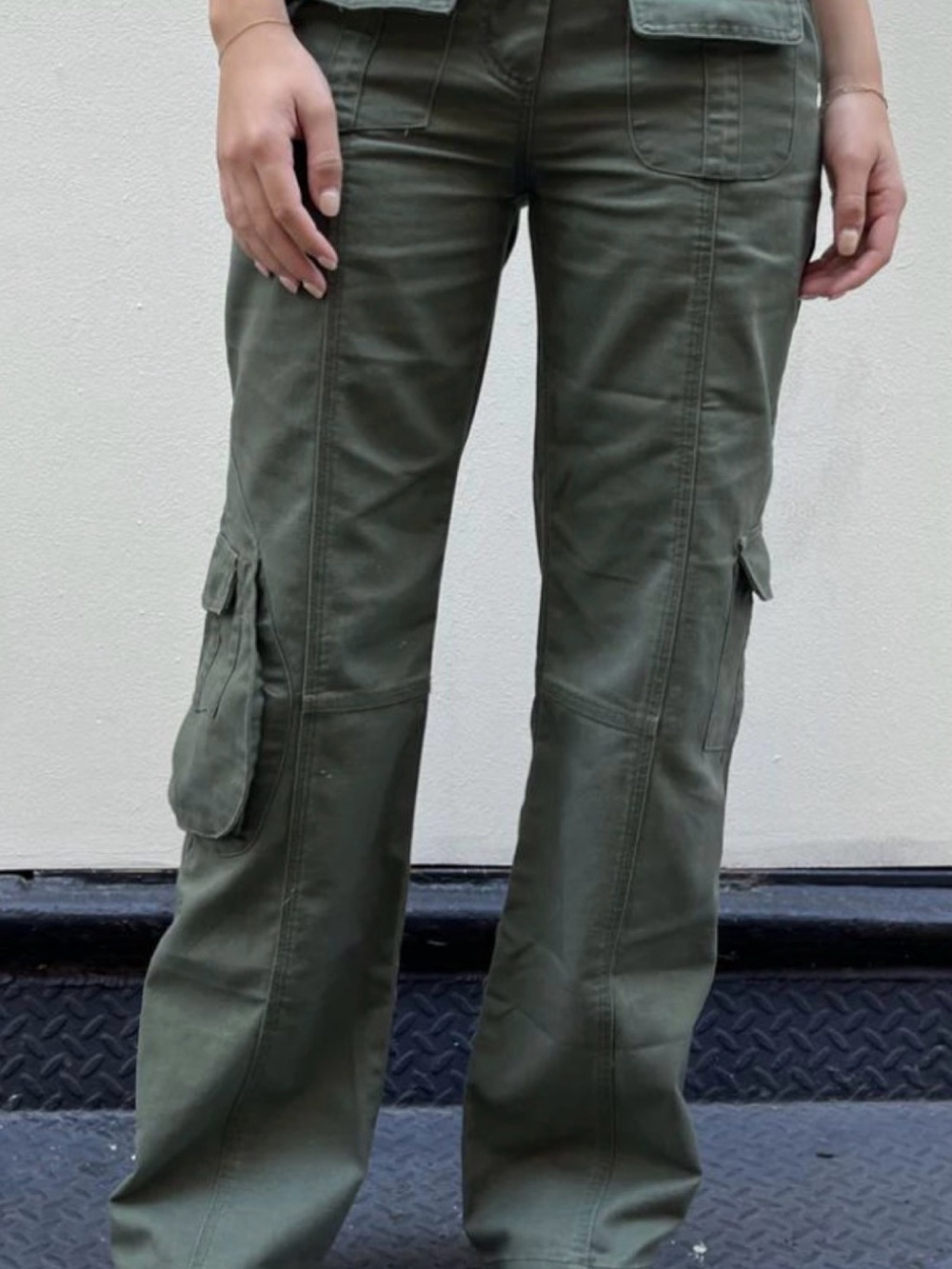 Brandy Melville Kim Cargo Pants
